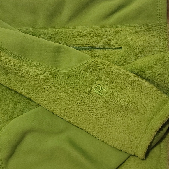 Patagonia - Women's R2 Fleece Jacket - Size S - Picture 5 of 6